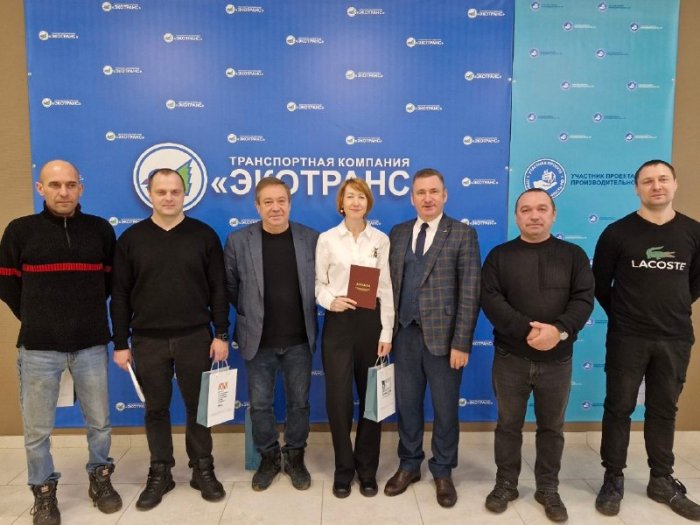 Под руководством Александра Владимировича Косова - директора ИПКА Белгородский ГАУ прошло торжественное вручение дипломов профессиональной переподготовки для работников ООО "Экотранс".
