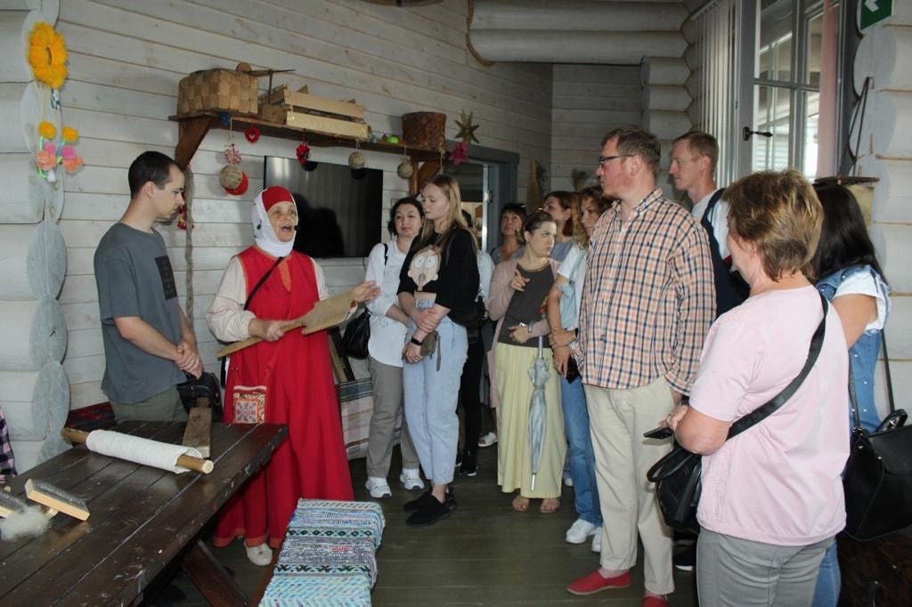 Прошло очередное выездное занятие по агротуризму в "Школе Фермера".
