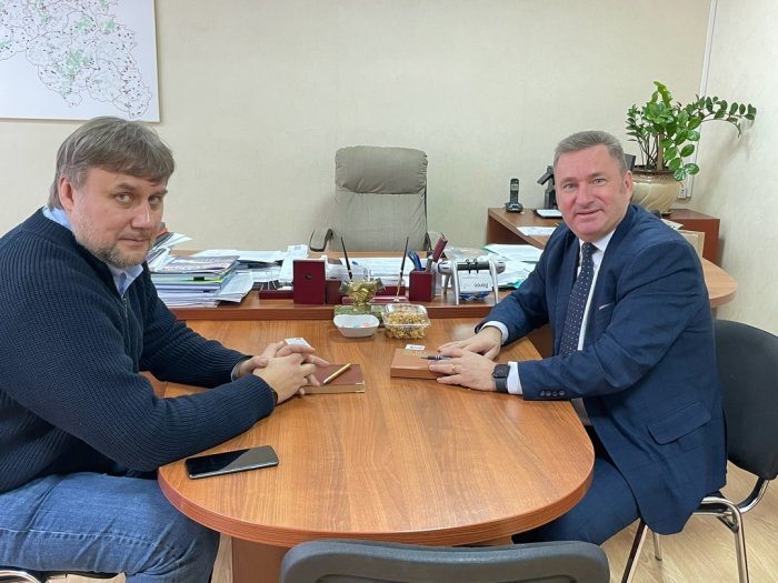 Директор ИПКА Белгородский ГАУ Александр Косов провел рабочую встречу с генеральным директором ООО "АгроБиоТехнология" Денисом Олеговичем Морозовым.