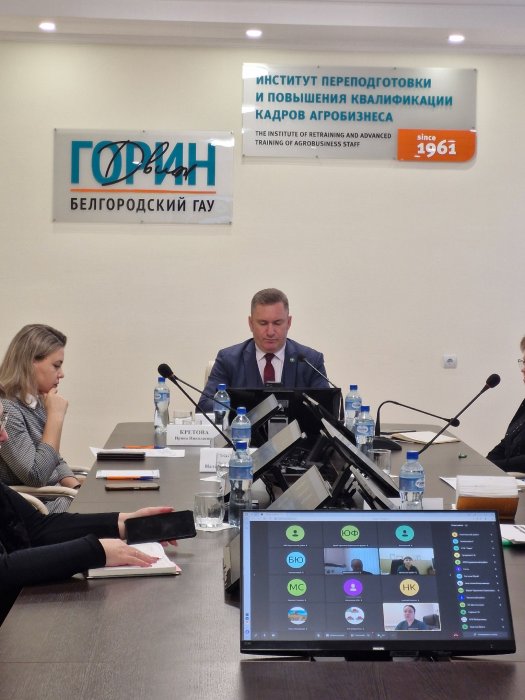 28.01.2025г. в ИПКА Белгородского ГАУ под руководством директора Александра Владимировича Косова прошёл второй день обучения по программе повышения квалификации «Состояние, проблемы в молочном скотоводстве в Белгородской области. Пути решения».