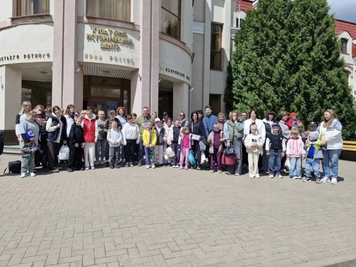 В рамках регионального проекта «Крылья защитника отечества», в первый день программы дополнительного образования патриотического направления проходящим на базе Музея-заповедника «Прохоровское поле», организованного РО ВОД «Отцы России» в Белгородской обла