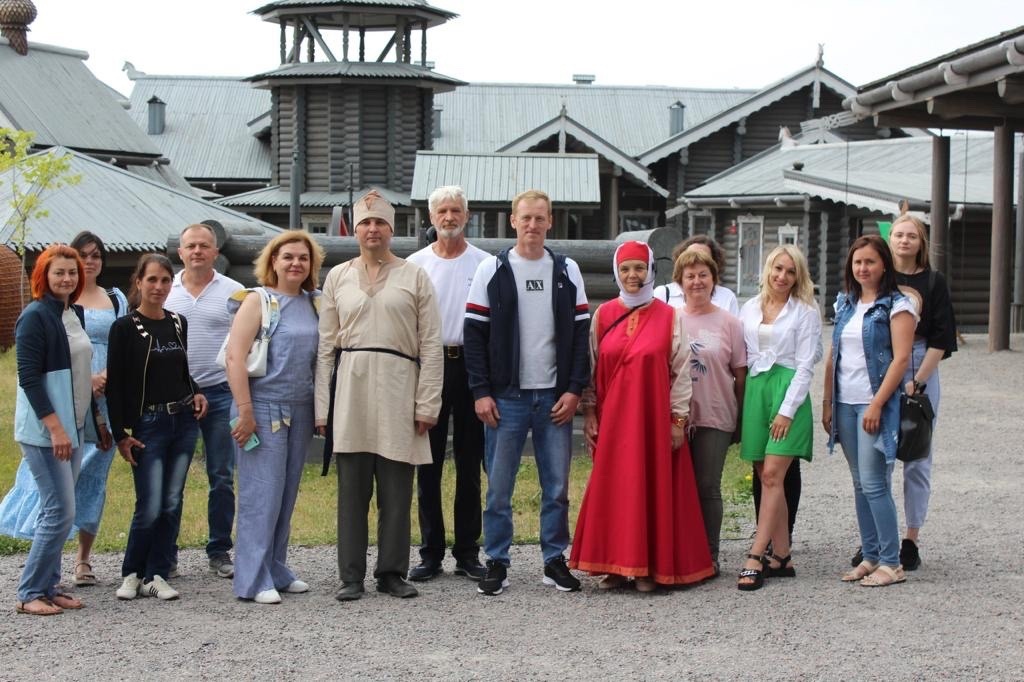 Прошло очередное выездное занятие по агротуризму в "Школе Фермера".
