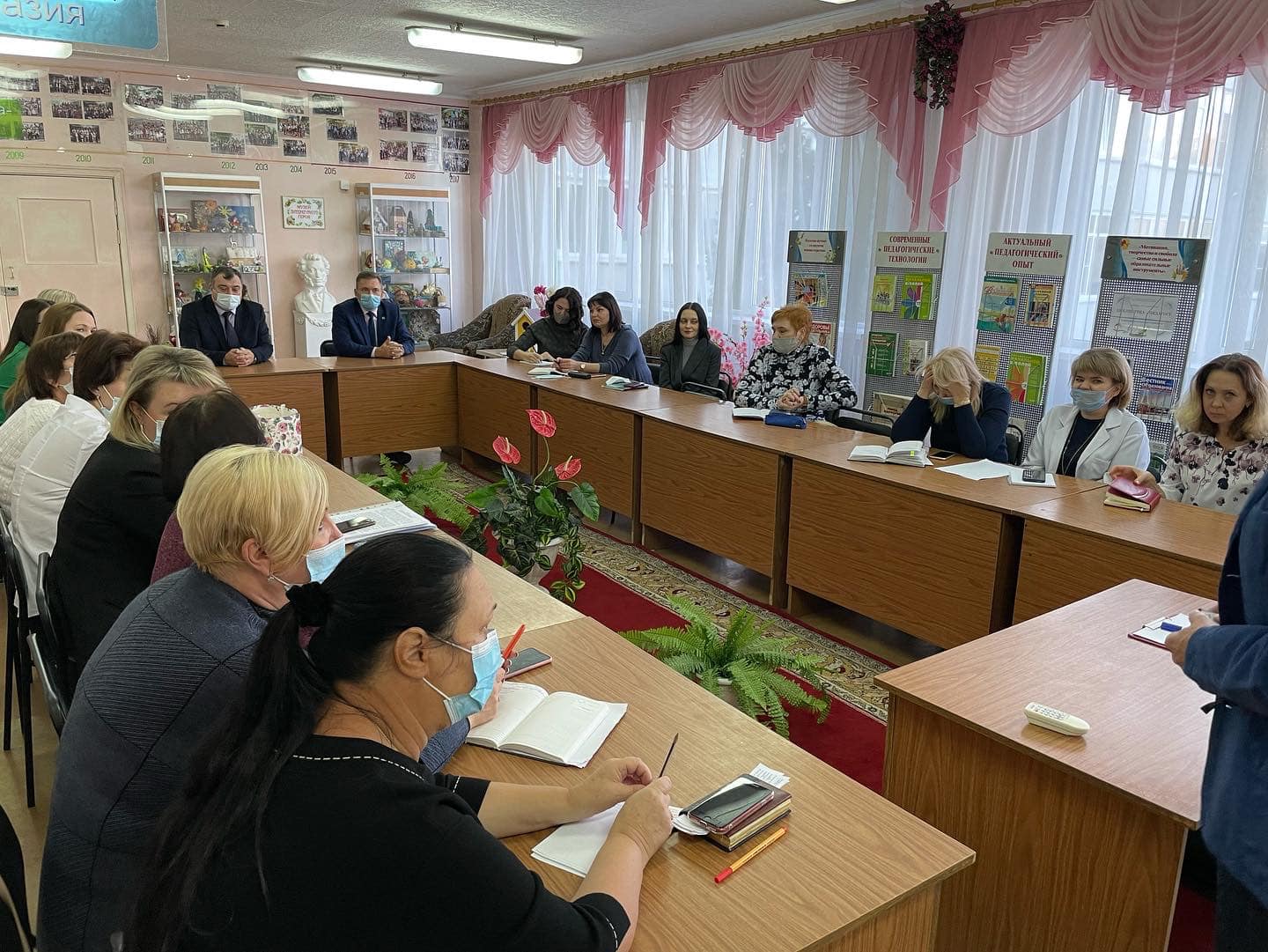 В Шуховском Лицее продолжилось очное обучение учителей по программе профессиональной переподготовки педагогических работников «Менеджмент в образовании».