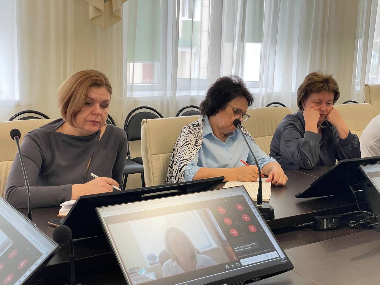 В режиме ВКС коллектив ИПКА Белгородского ГАУ принял участие в установочной встрече в рамках федерального проекта «Содействие занятости» национального проекта «Демография»