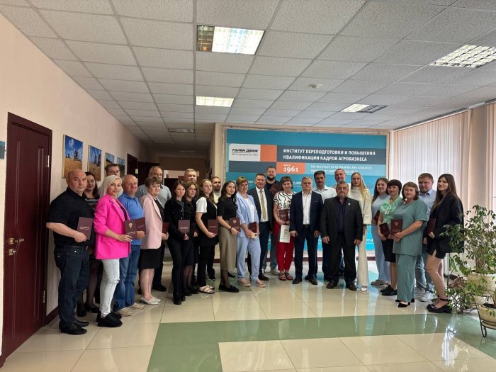 Под руководством Александра Владимировича Косова - директора ИПКА Белгородский ГАУ завершилось обучение ветеринарных специалистов по теме «Эпизоотология, диагностика, профилактика и меры борьбы с социально значимыми и особо опасными болезнями животных и п