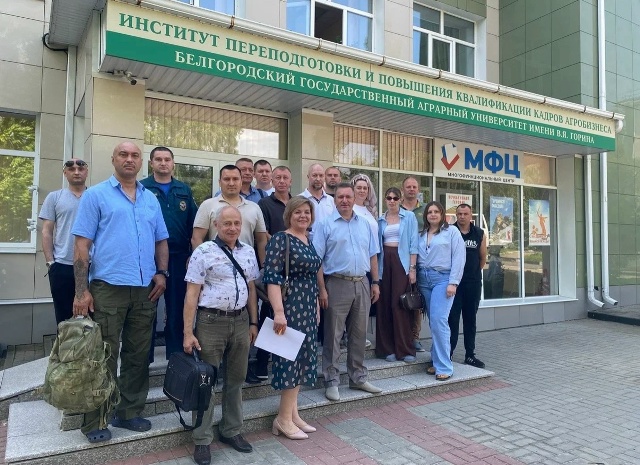 В ИПКА Белгородского ГАУ стартовали практические занятия по управлению беспилотниками для агрономов