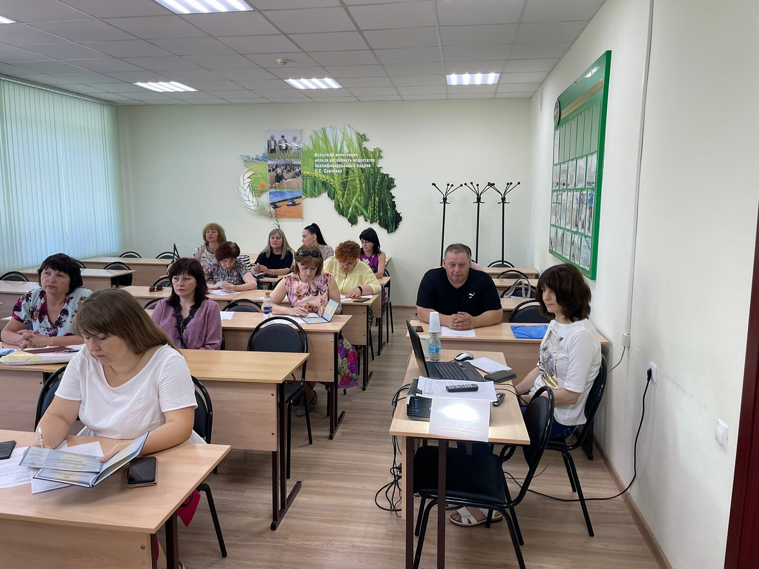 27 июня 2022 года для преподавателей Белгородского аграрного университета состоялось открытие и первое занятие по программе повышения квалификации «Современные технологии в образовательном процессе и профилактика экстремистских явлений».